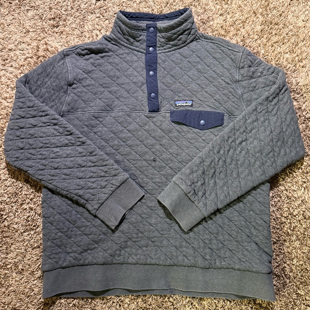 Patagonia Men's Gray Quilted Button-Up Sweater